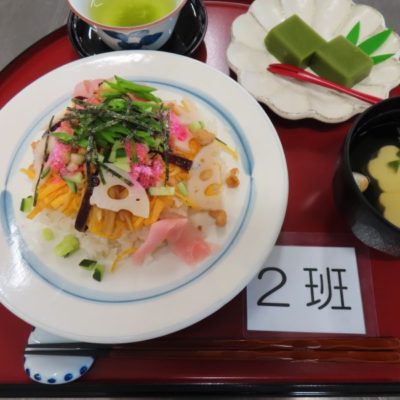調理学実習Ⅱが本格スタート！ 日本料理の魅力を学ぶ