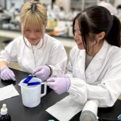 細菌のグラム染色を行い、顕微鏡で観察しました！（微生物学実験）